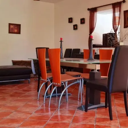 Вілла Coeur De Maison Piscine Сен-Рафаель